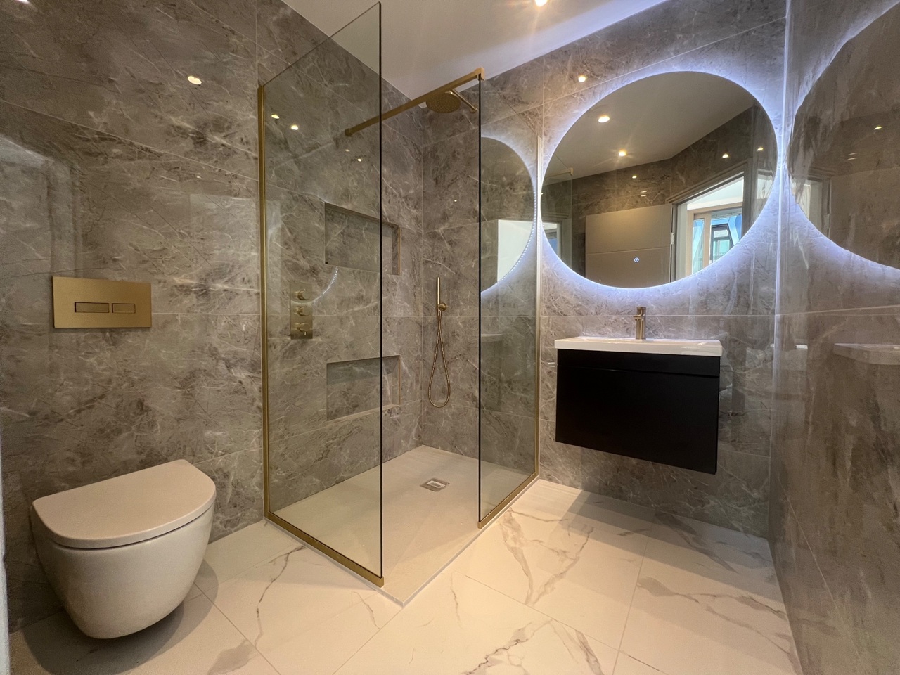 Additional image 2 of 2 Bed Flat, Victoria Street, SW1H, N1 7GU