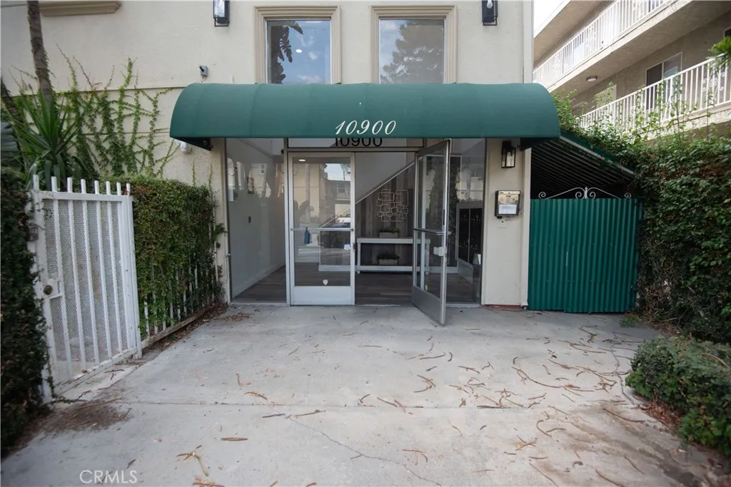 Additional image 36 of 10900 Blix St Unit 14, North Hollywood, CA 91602