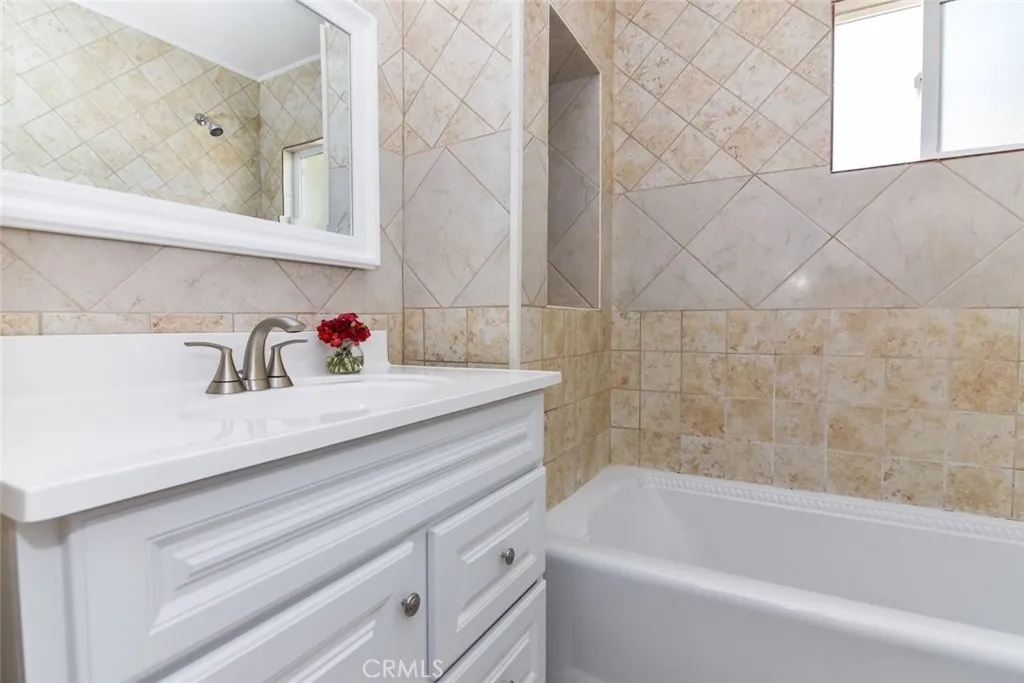 Additional image 18 of 6906 Mclennan Avenue, Lake Balboa, CA 91406