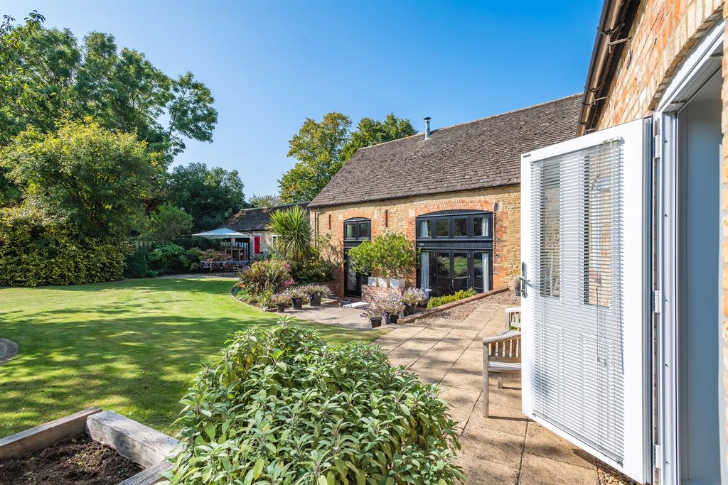 Additional image 19 of 5 bed barn conversion for saleCherry Orton Road, Peterborough PE2