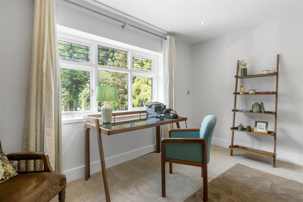 Additional image 39 of 7 bed property for saleLovelace Avenue, Solihull B91