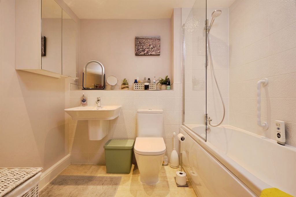 Additional image 8 of 2 bed flat for saleDixton Road, Monmouth NP25