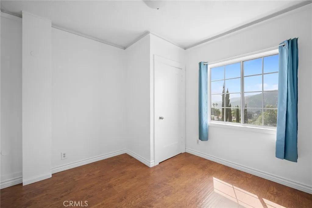 Additional image 68 of 2526 Foothill Boulevard, La Crescenta, CA 91214