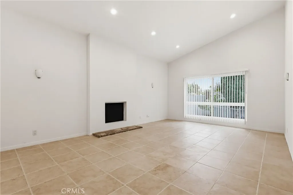 Additional image 8 of 18102 Hatteras St, Tarzana, CA 91356