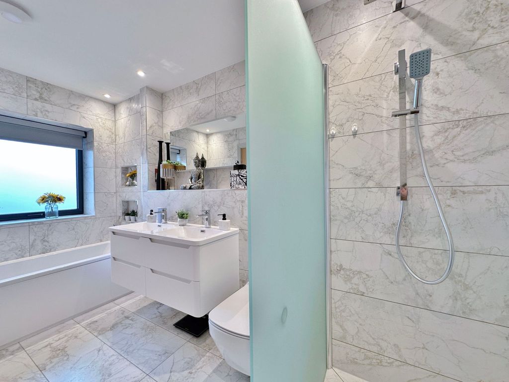 Additional image 16 of 2 bed flat for saleOldfield Drive, Heswall CH60