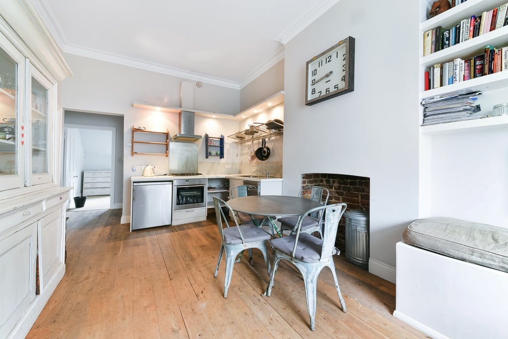 Additional image 9 of 2 Bed Flat, Gloucester Road, SW7, N1 7GU
