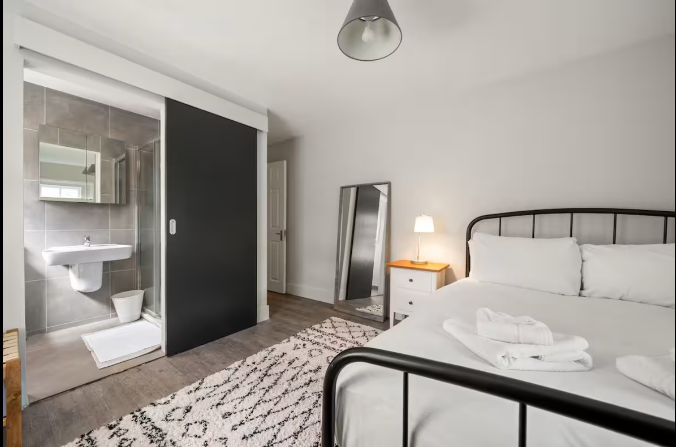 Additional image 12 of 2 Bed Flat, Vauxhall Grove, SW8, N1 7GU