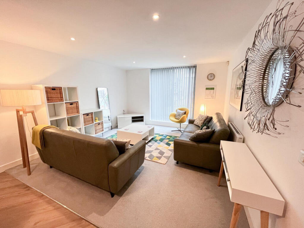 Commercial Street, Birmingham, B1 1