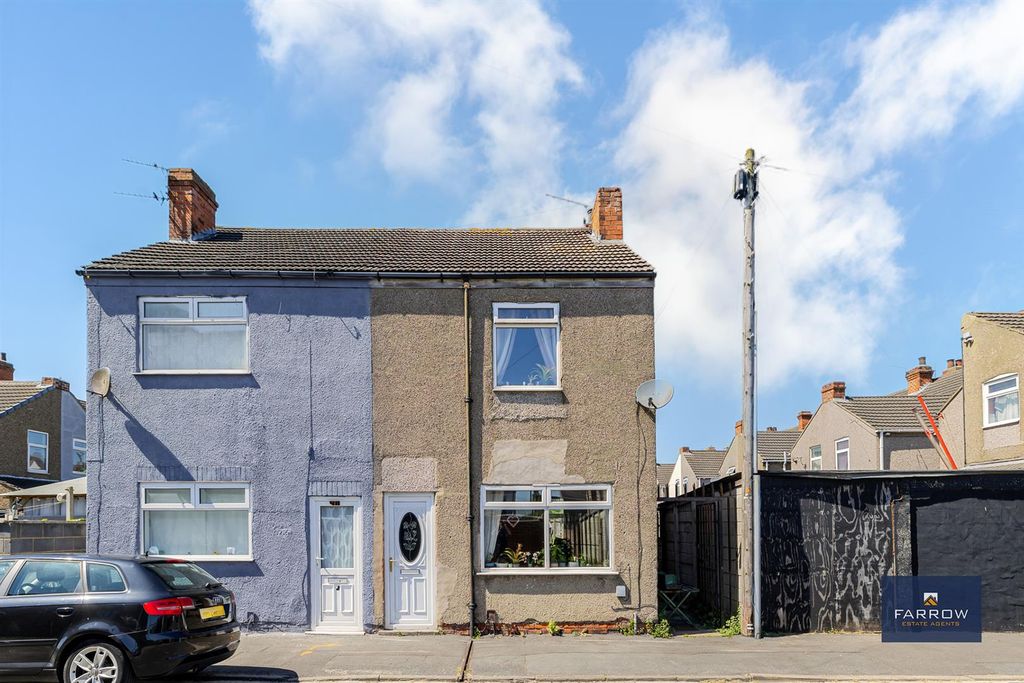 3 bed semi-detached house for saleClavering Street, Grimsby DN31
