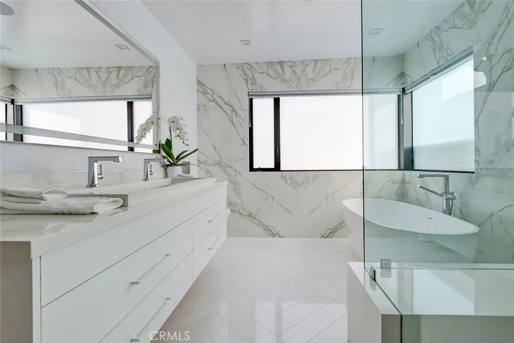 Additional image 57 of 1208 The Strand Unit C, Manhattan Beach, CA 90266