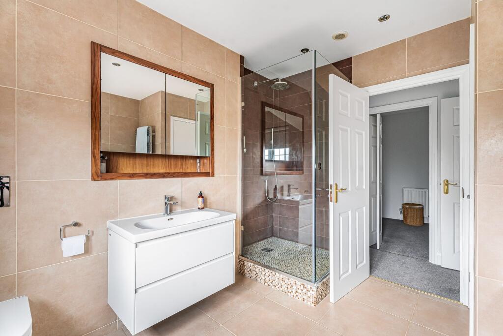 Additional image 17 of Georges Wood Road, Brookmans Park, AL9