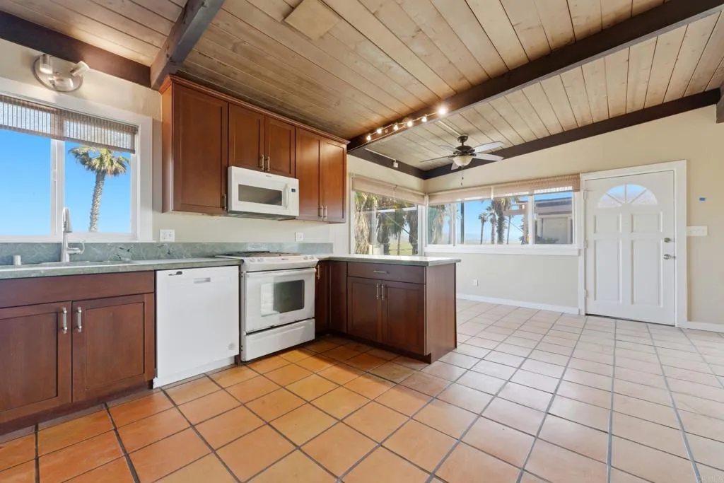 Additional image 7 of 1550 Seacoast Drive Unit A, Imperial Beach, CA 91932