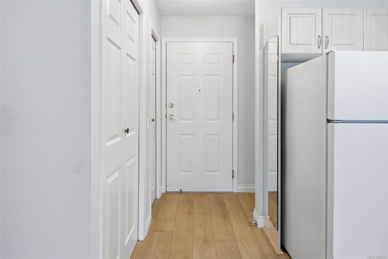 Additional image 5 of 308-1070 Southgate Street, Victoria, BC, V8V 2Z2