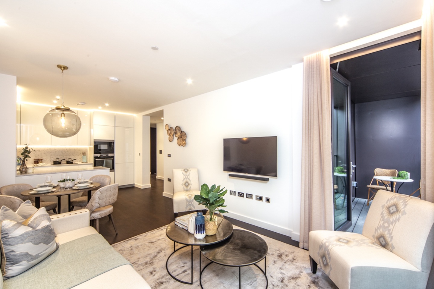 Additional image 2 of 2 Bed Flat, Charles Clowes Walk, SW11, N1 7GU