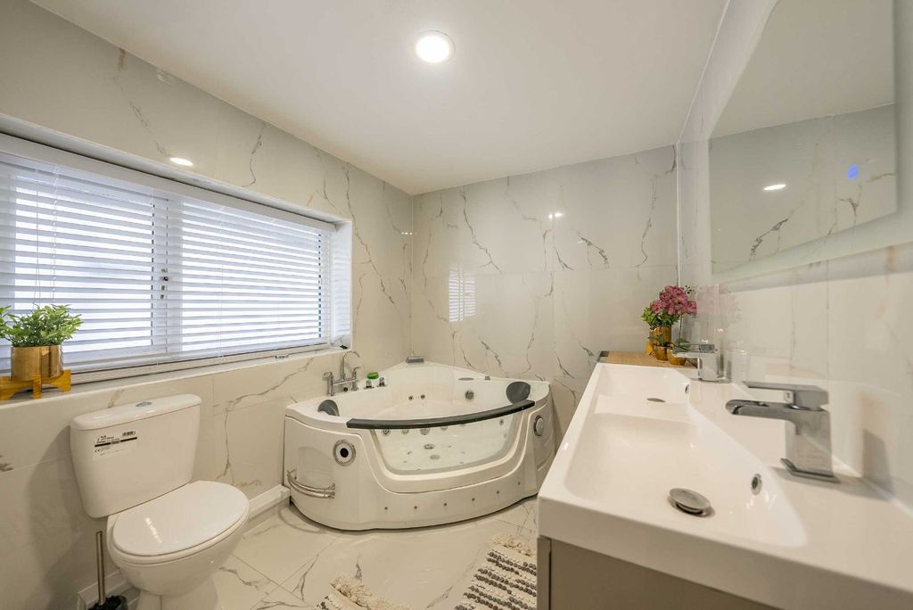 Additional image 26 of 5 bed detached house for saleOld Chepstow Road, Langstone NP18