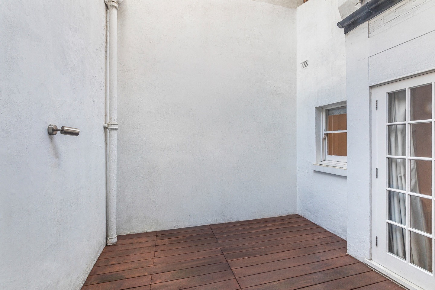 Additional image 7 of 2 Bed Flat, Queen's Gate, SW7, N1 7GU