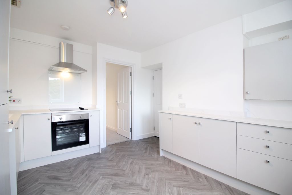 Additional image 4 of 2 bed flat for saleCilfynydd Road, Cilfynydd, Pontypridd CF37
