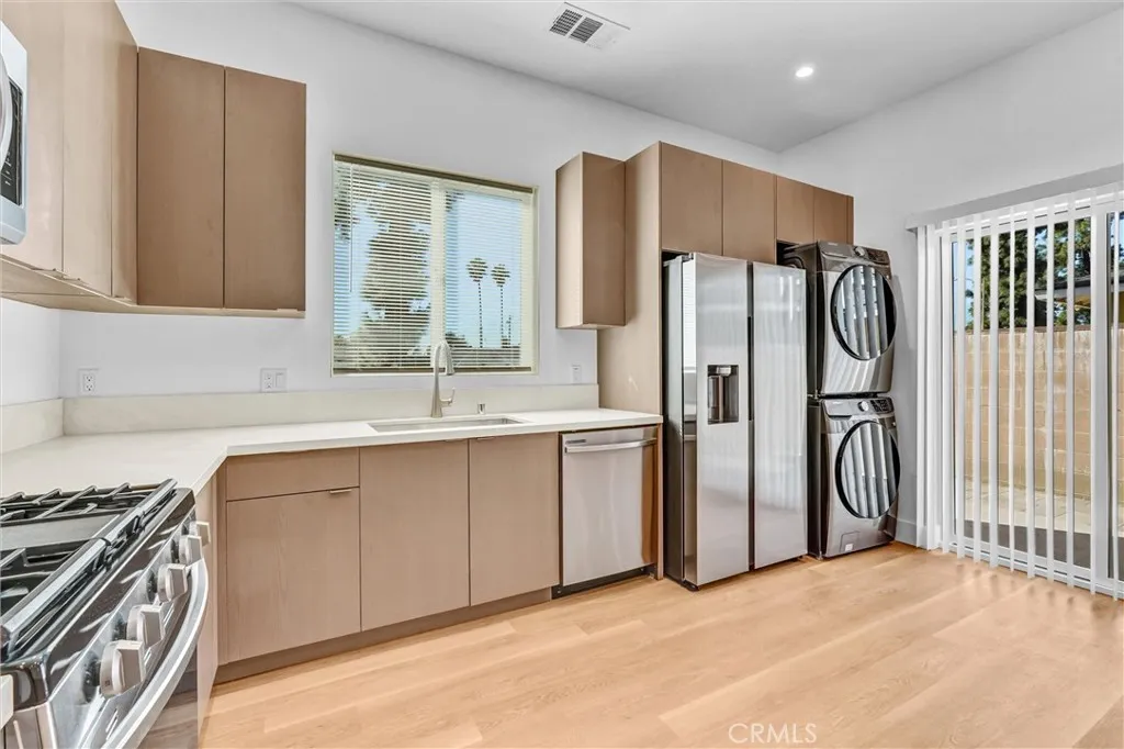 Additional image 8 of 18223 Chatsworth St, Northridge, CA 91326