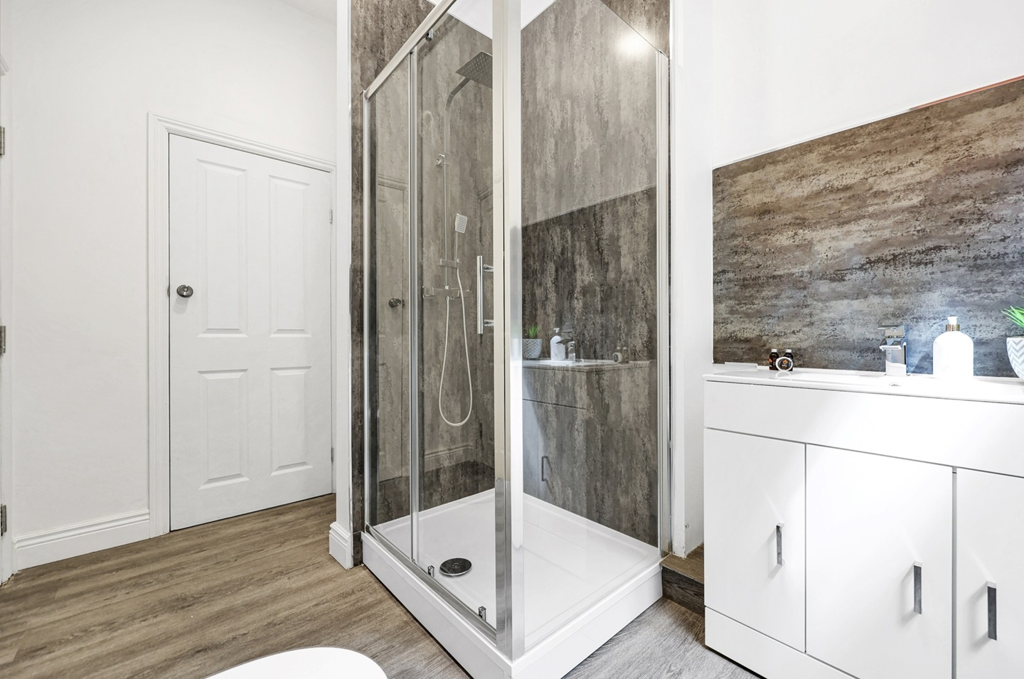 Additional image 13 of 2 Bed Flat, Rivington Street, EC2A, N1 7GU