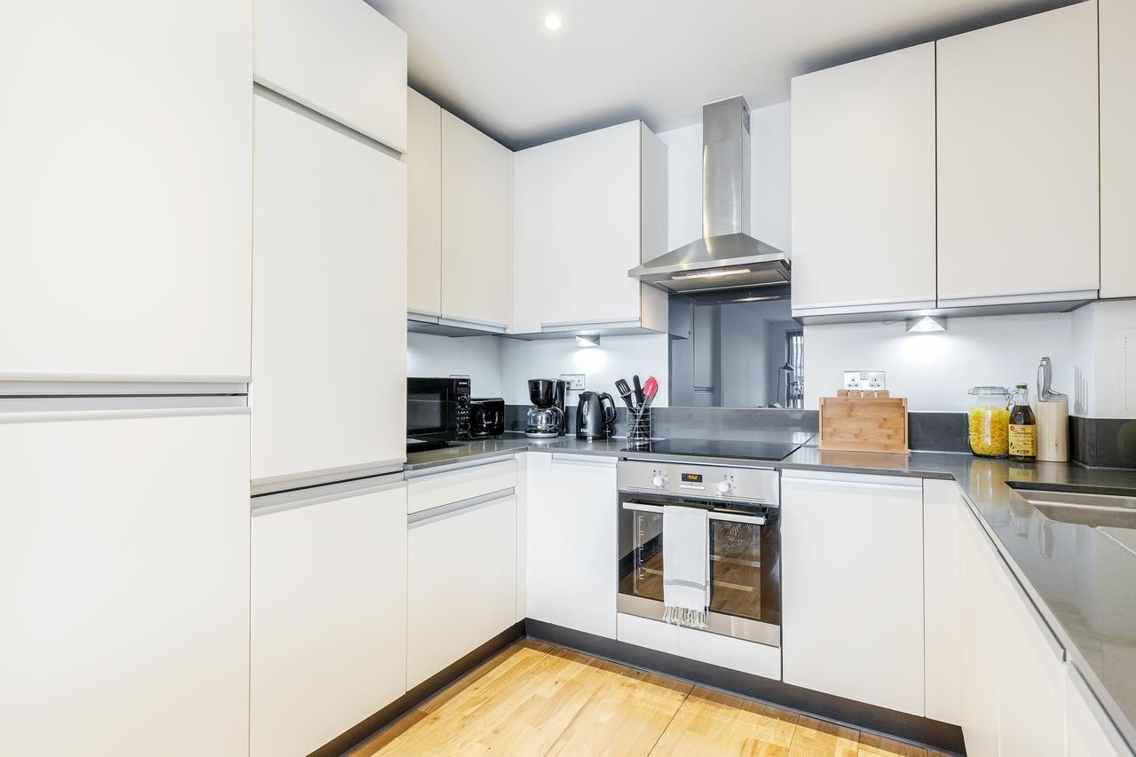 Additional image 3 of 2 Bed Penthouse, Commercial St, E1, N1 7GU