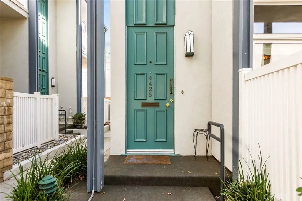 Additional image 22 of 4425 W Sarah St, Burbank, CA 91505