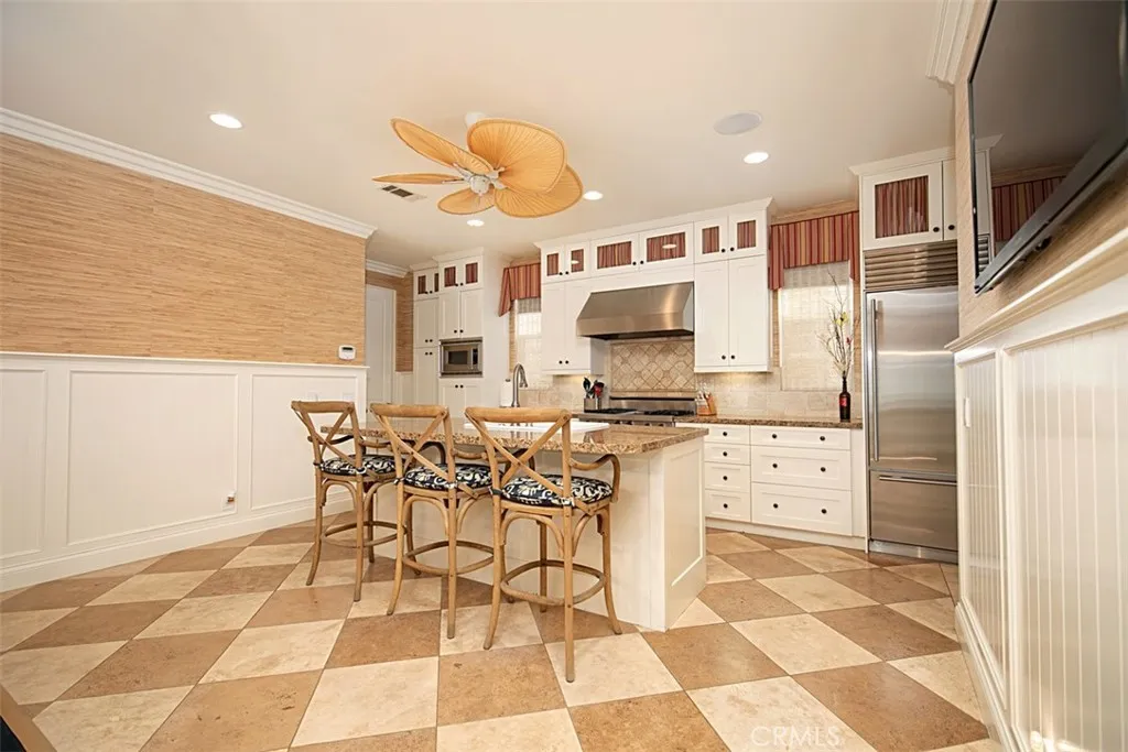 Additional image 18 of 208 E Balboa Boulevard, Newport Beach, CA 92661