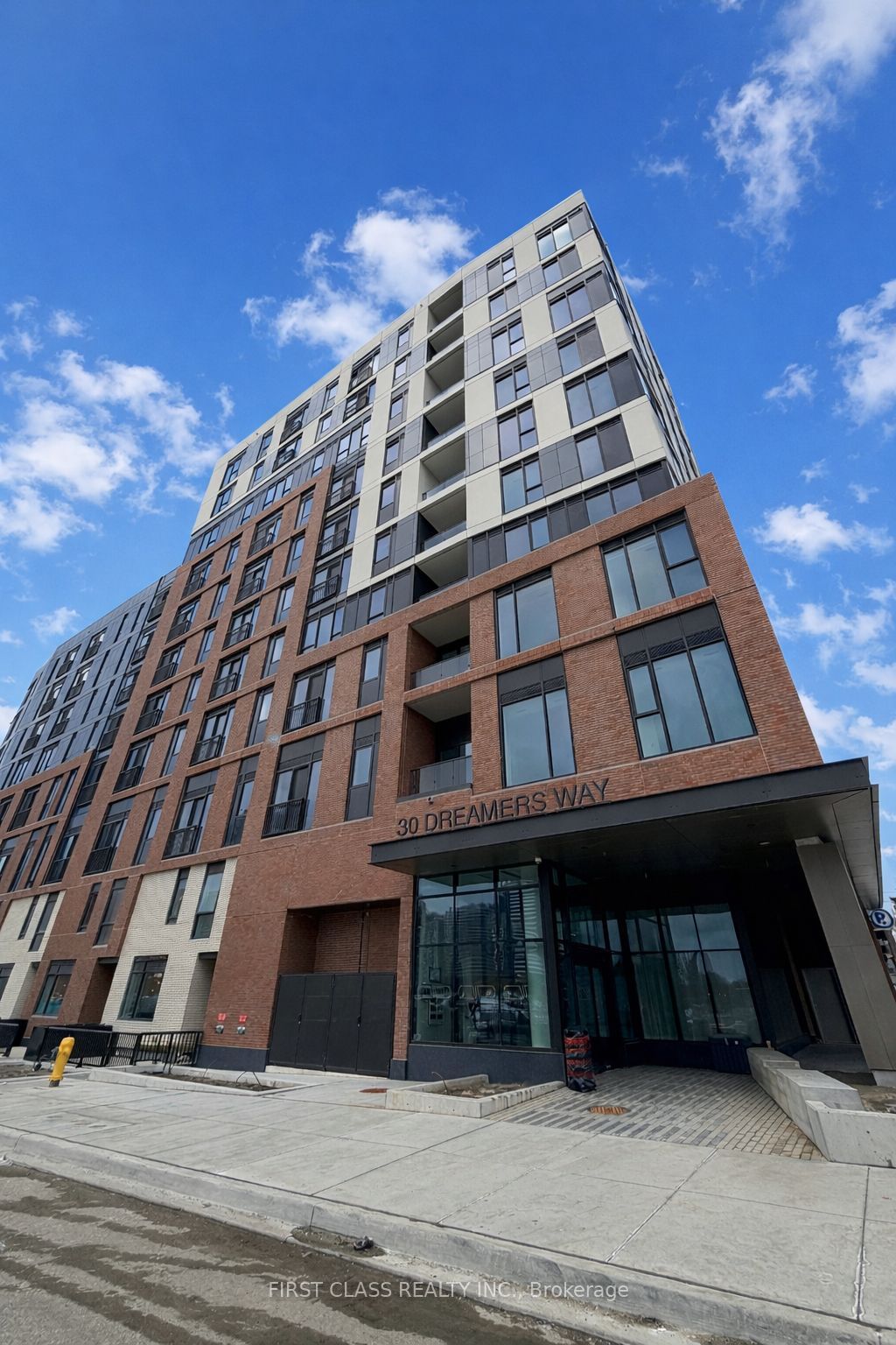 651-30 Dreamers Way, Toronto, ON, M5A 0Y7