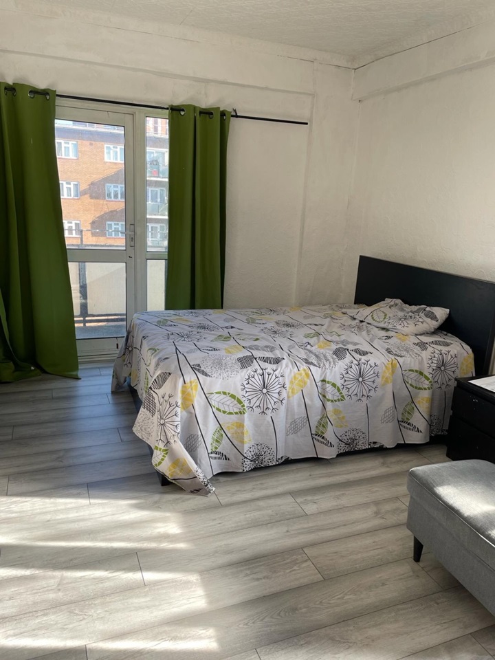 Additional image 4 of 3 Bed Flat, Bronti Close, SE17, N1 7GU