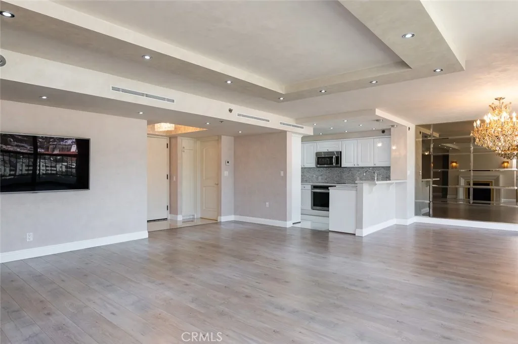 Additional image 12 of 222 Monterey Rd Unit 904, Glendale, CA 91206