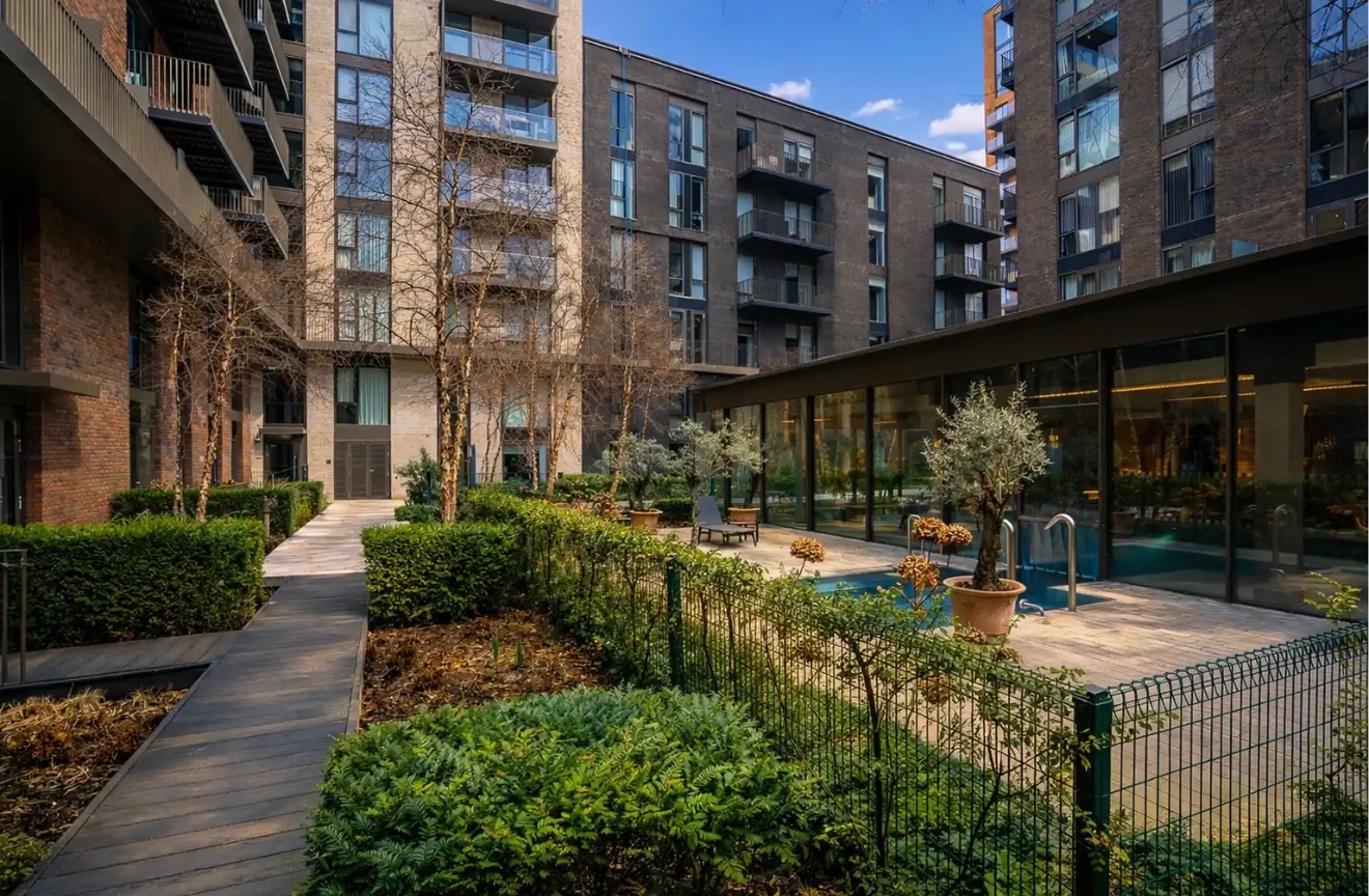 Additional image 6 of 3 Bed Flat, New Union Square, SW11, N1 7GU