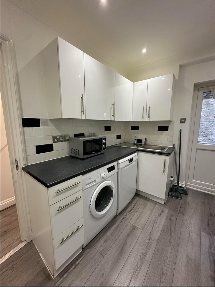 Additional image 13 of Room in a Shared Flat, Chicksand St, E1, N1 7GU