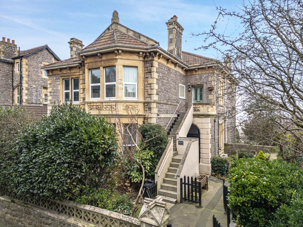 4 bed flat for saleAtlantic Road South, Hillside - Rare Gem BS23