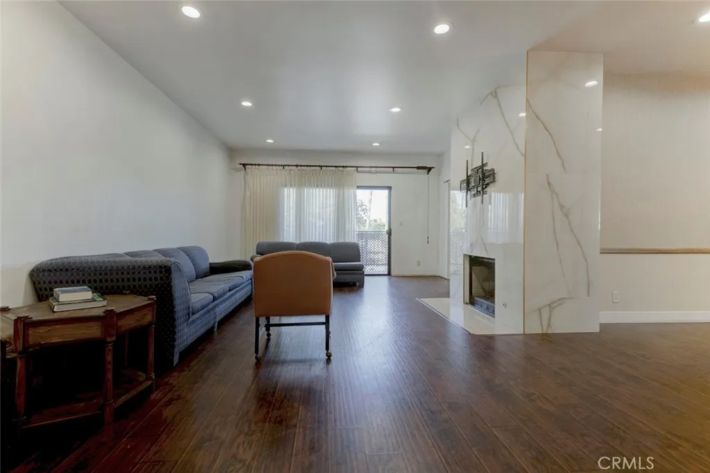 Additional image 50 of 17522 Sherman Way Unit 202, Van Nuys, CA 91406