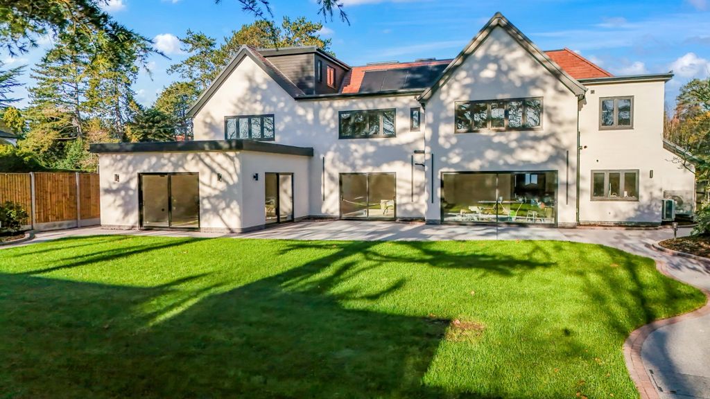 6 bed detached house for saleCroft Road, Edwalton, Nottingham, Nottinghamshire NG12