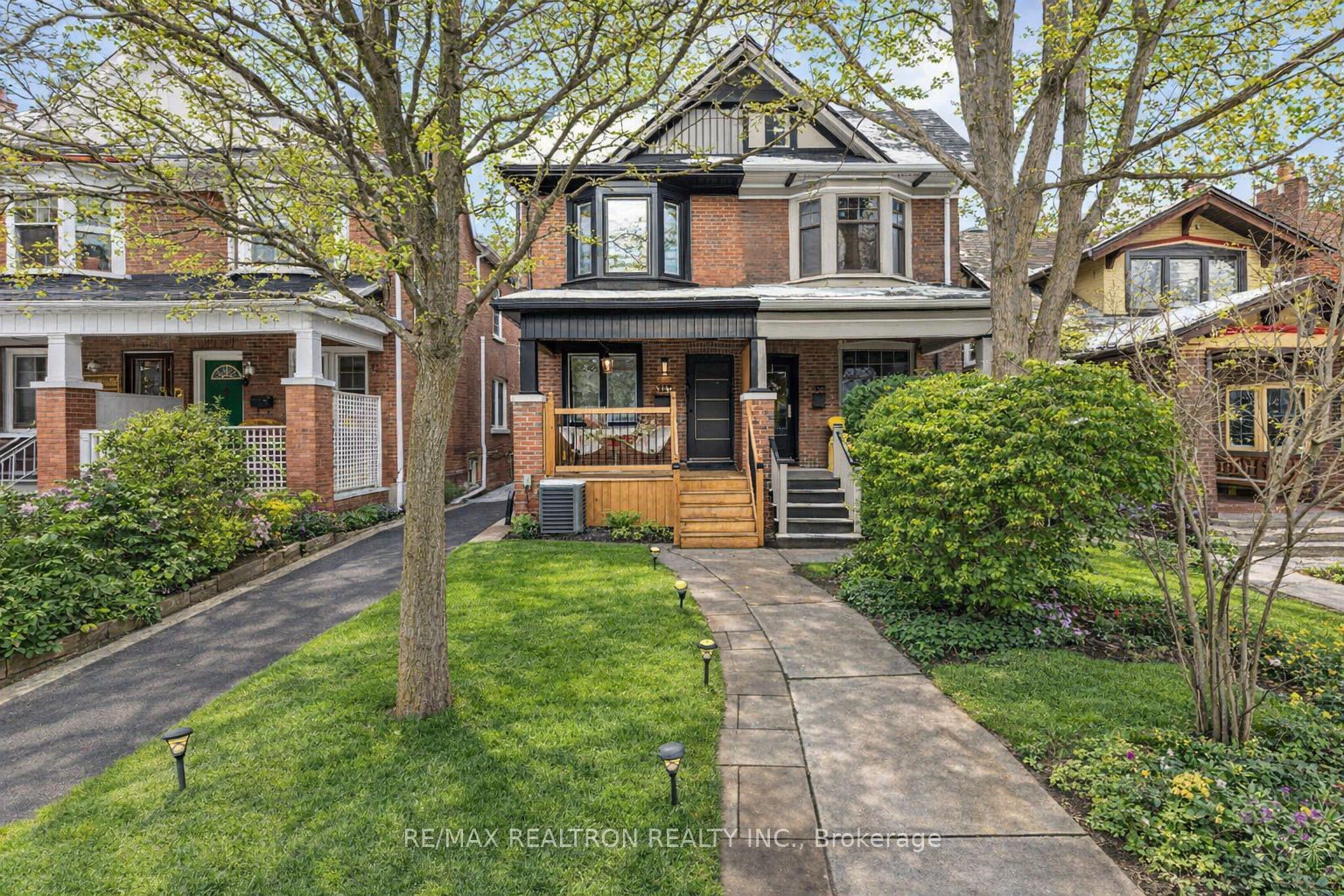 111 Glenmore Road, Toronto, ON, M4L 3M2