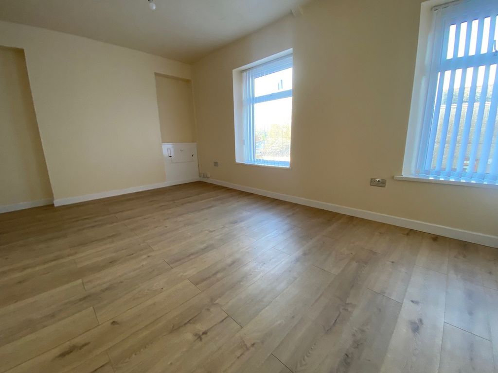 Additional image 2 of 4 bed flat for saleWoodland Road, Neath, Neath Port Talbot. SA11