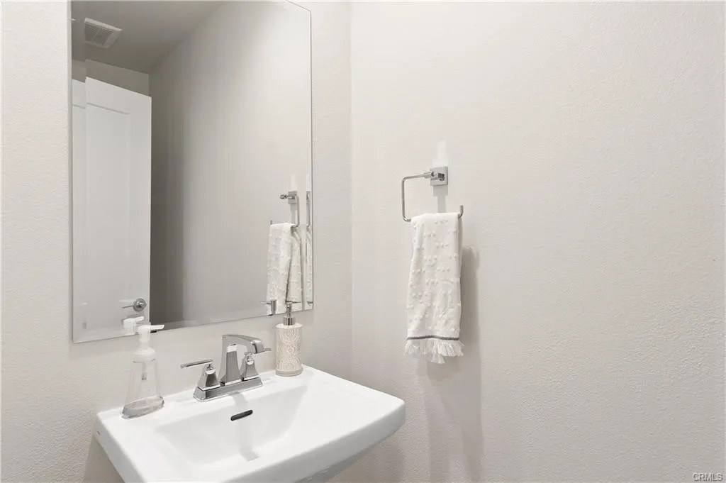 Additional image 86 of 143 Tenor, Irvine, CA 92618