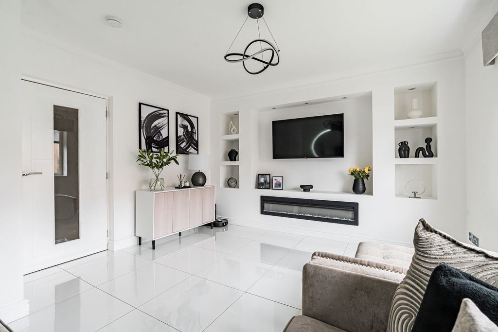 Additional image 2 of 3 bed flat for sale27 Waverley Road, Bonnyrigg EH19