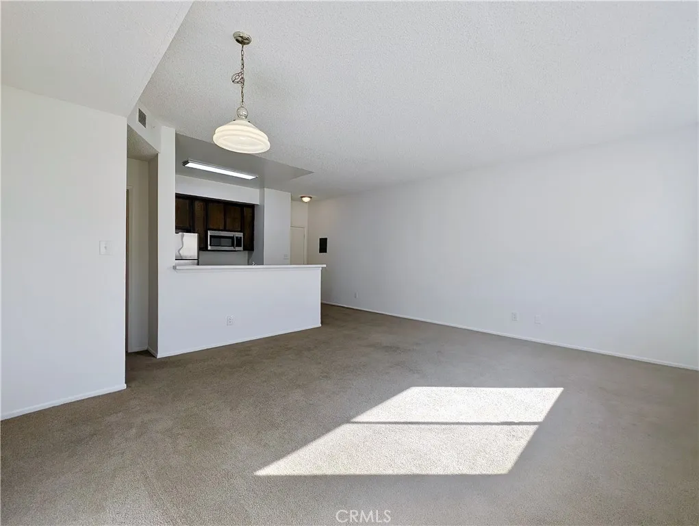 Additional image 17 of 17312 Chatsworth Street Unit B, Granada Hills, CA 91344