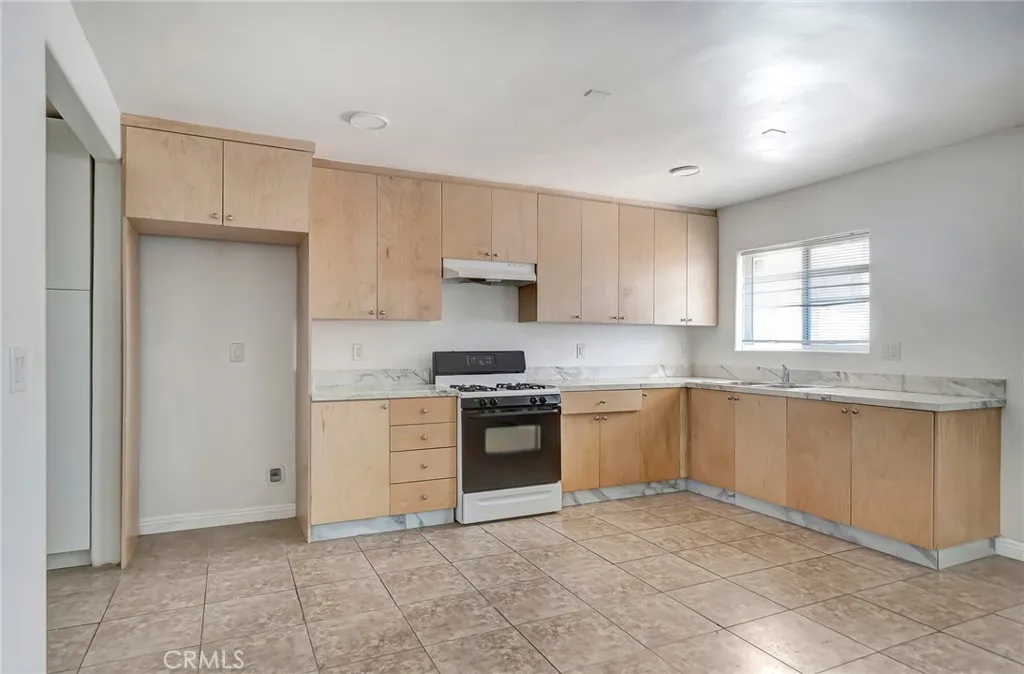 Additional image 35 of 6735 Elmer Unit 9, North Hollywood, CA 91606