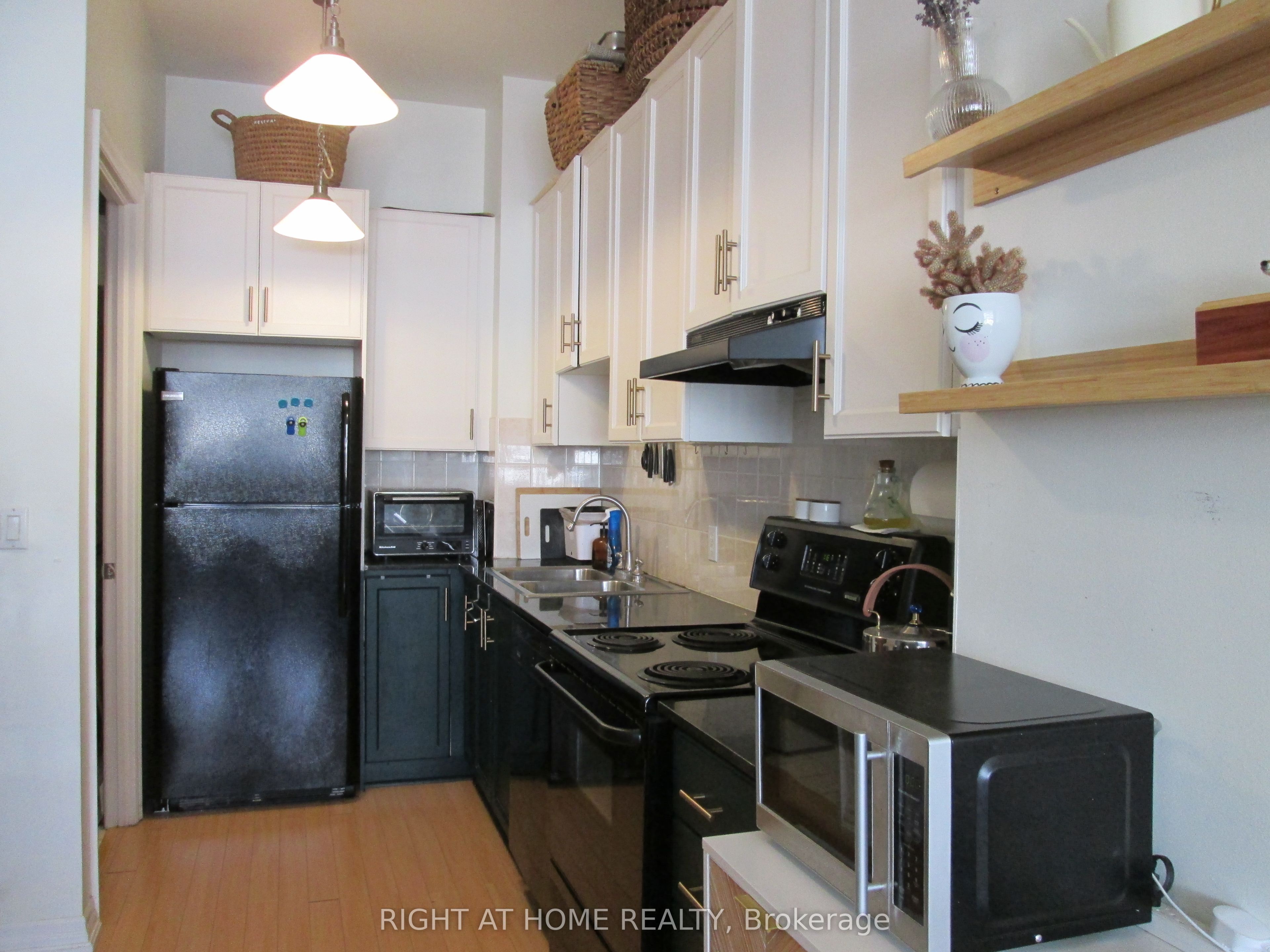 Additional image 3 of 206-797 Don Mills Road, Toronto, ON, M3C 1V1