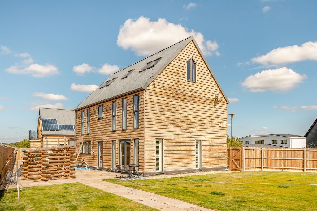Additional image 3 of 7 bed detached house for saleWinsor Crescent, Hampton Vale, Peterborough PE7