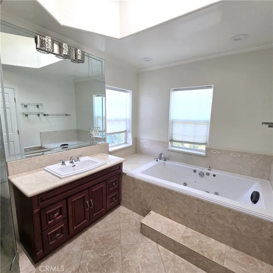 Additional image 31 of 2035 Rangeview Dr, Glendale, CA 91201