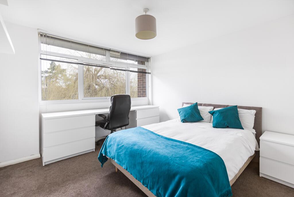 Additional image 2 of Abbots Park, St Albans, AL1