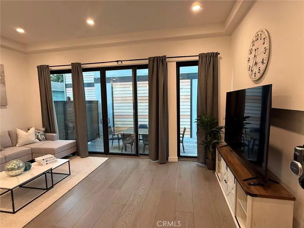 Additional image 5 of 1205 Manzanita St, Silver Lake, CA 90029