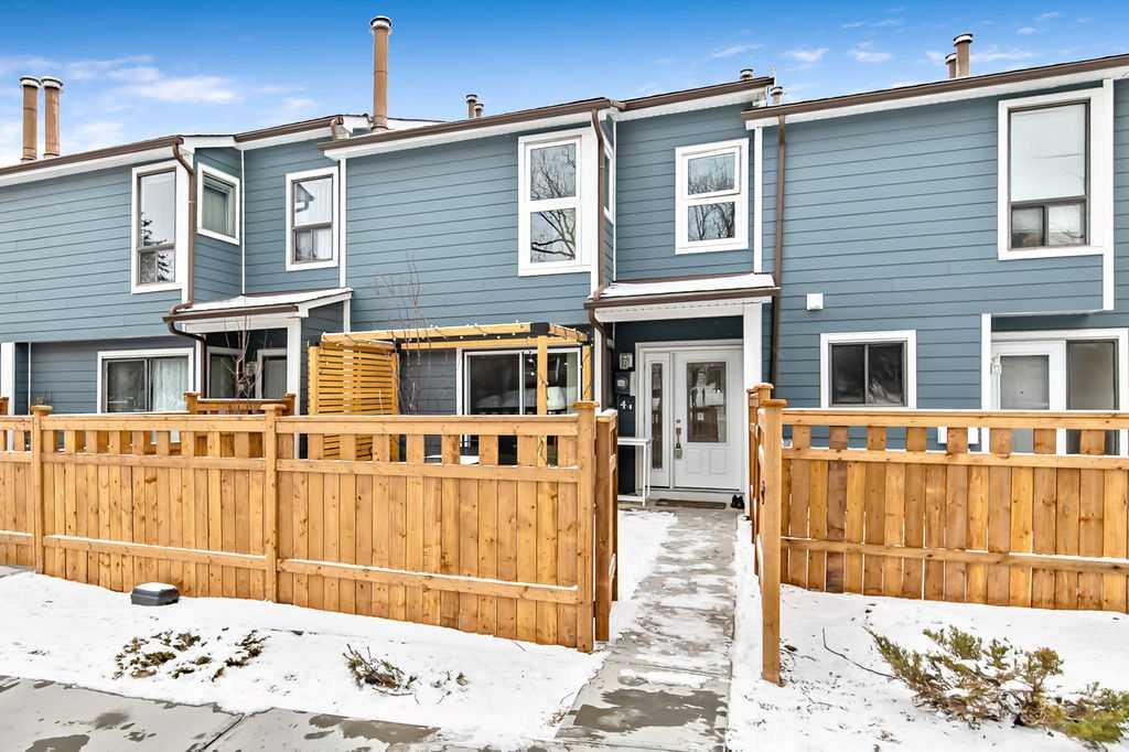 4-207 Grier Terrace NE, Calgary, AB, T2K5Y7