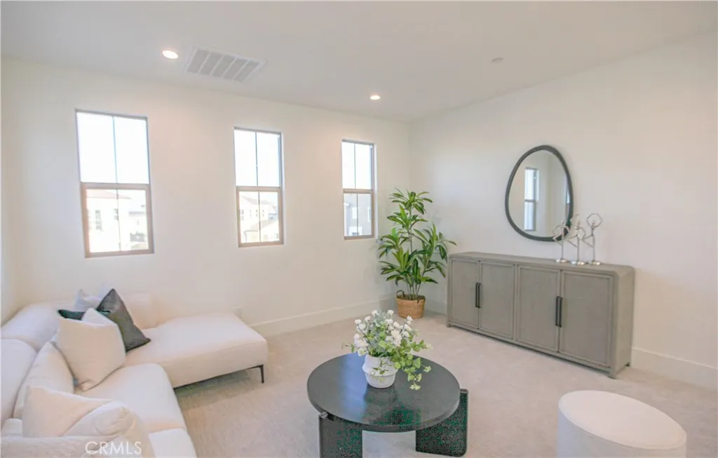 Additional image 19 of 137 Oakstone, Irvine, CA 92618