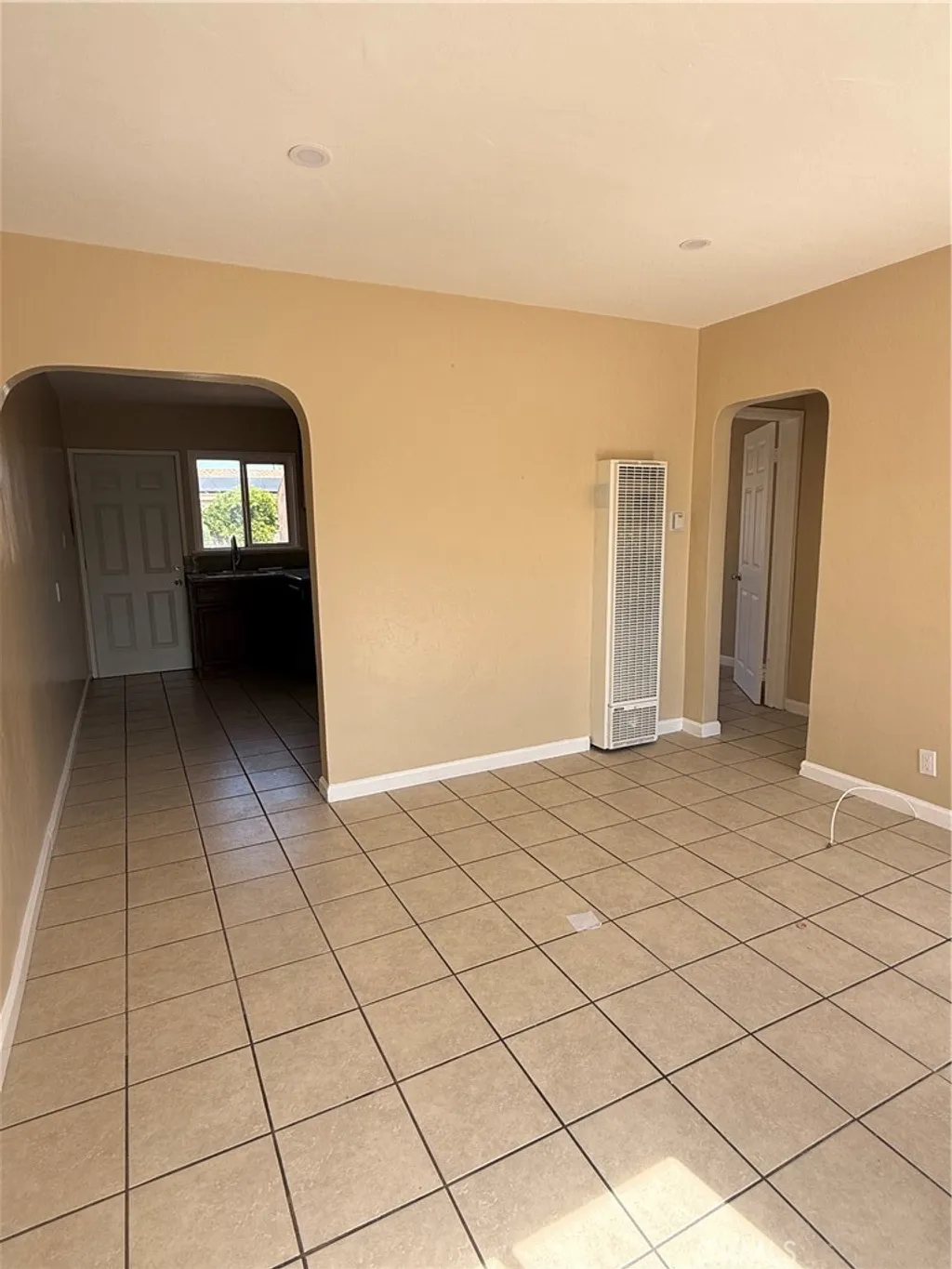 Additional image 4 of 8930 Kauffman Avenue Unit B, South Gate, CA 90280