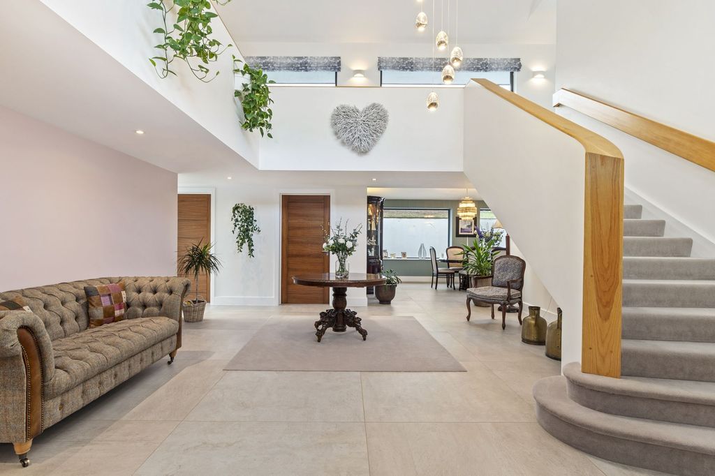 9 bed detached house for saleSt. Brides-Super-Ely, Cardiff CF5 photo 3