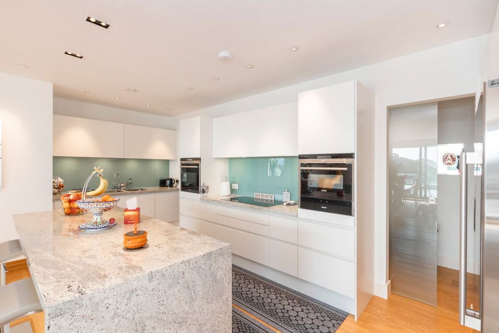 Additional image 12 of 3 bed flat for saleGeorge Road, St. Peter Port, Guernsey GY1